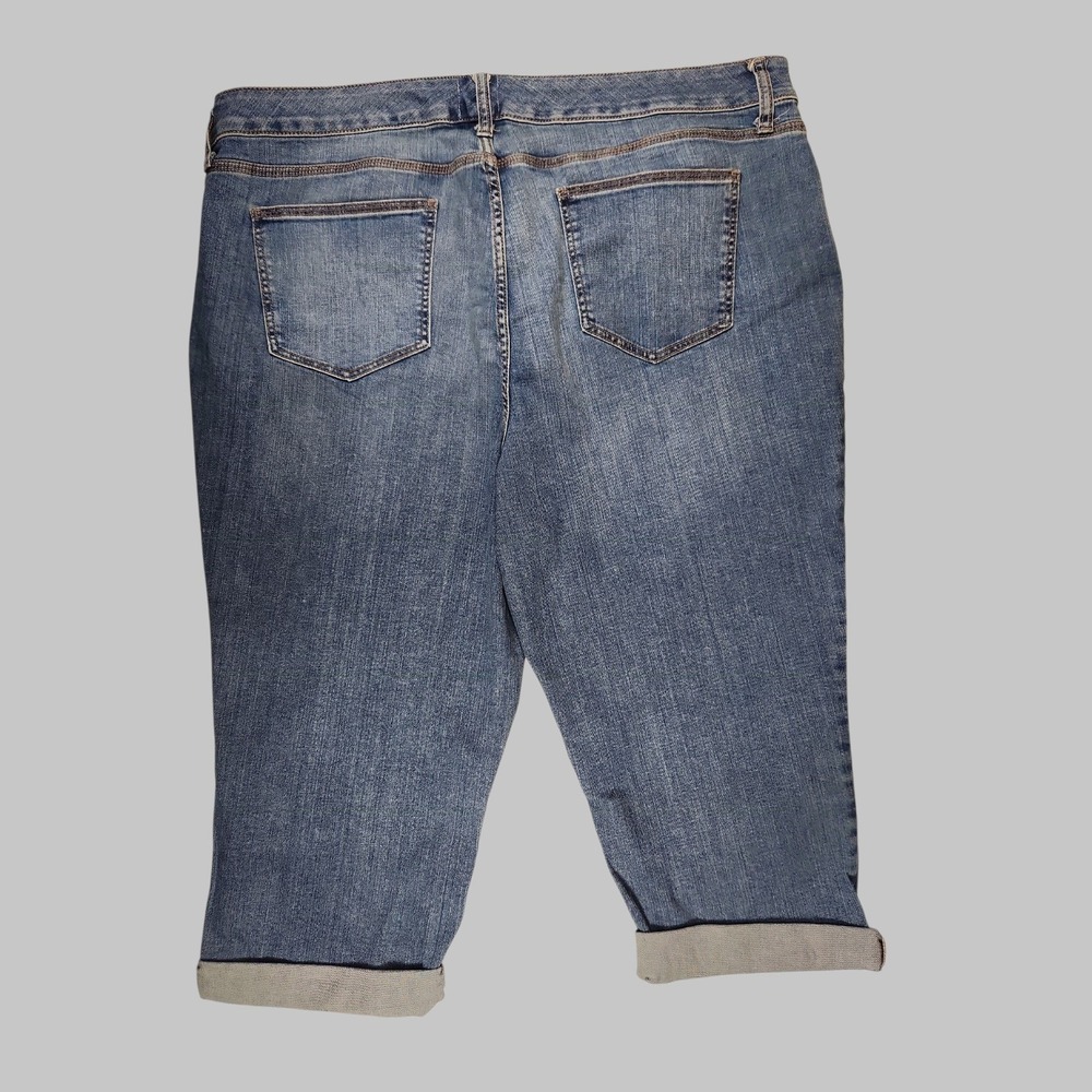 St Johns Bay Women's Plus 22W Secretly Slender Capri Jeans Blue NWOT - Picture 2 of 5